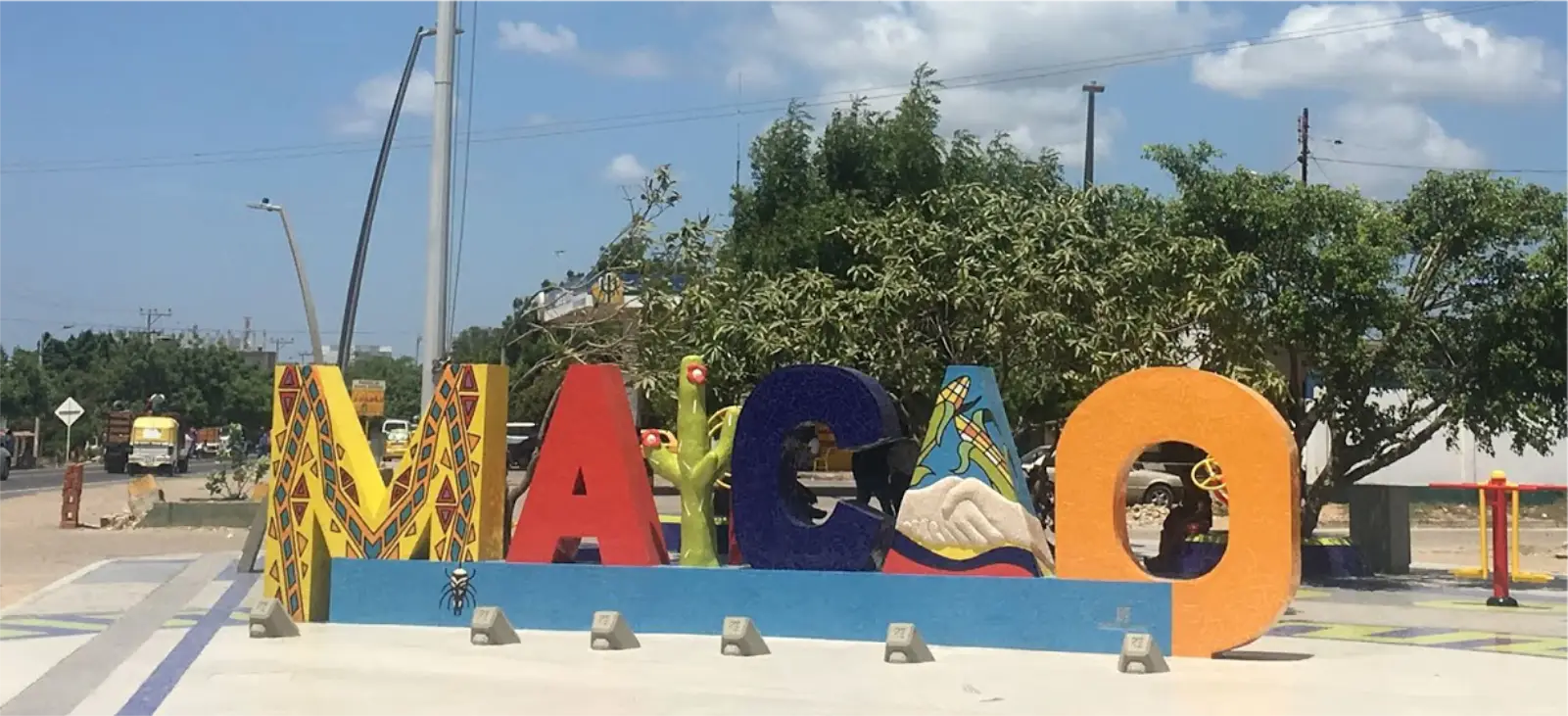 Parque de la Identidad in Maicao, La Guajira, meeting point of Montes de Oca Tours to begin the tourist journey.